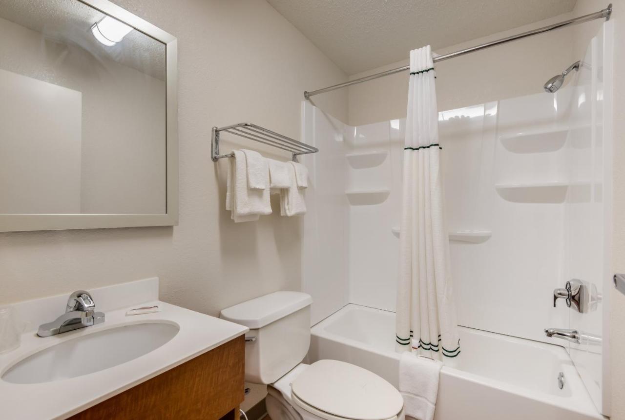 Birch Hill Suites Kansas City - Independence Kültér fotó