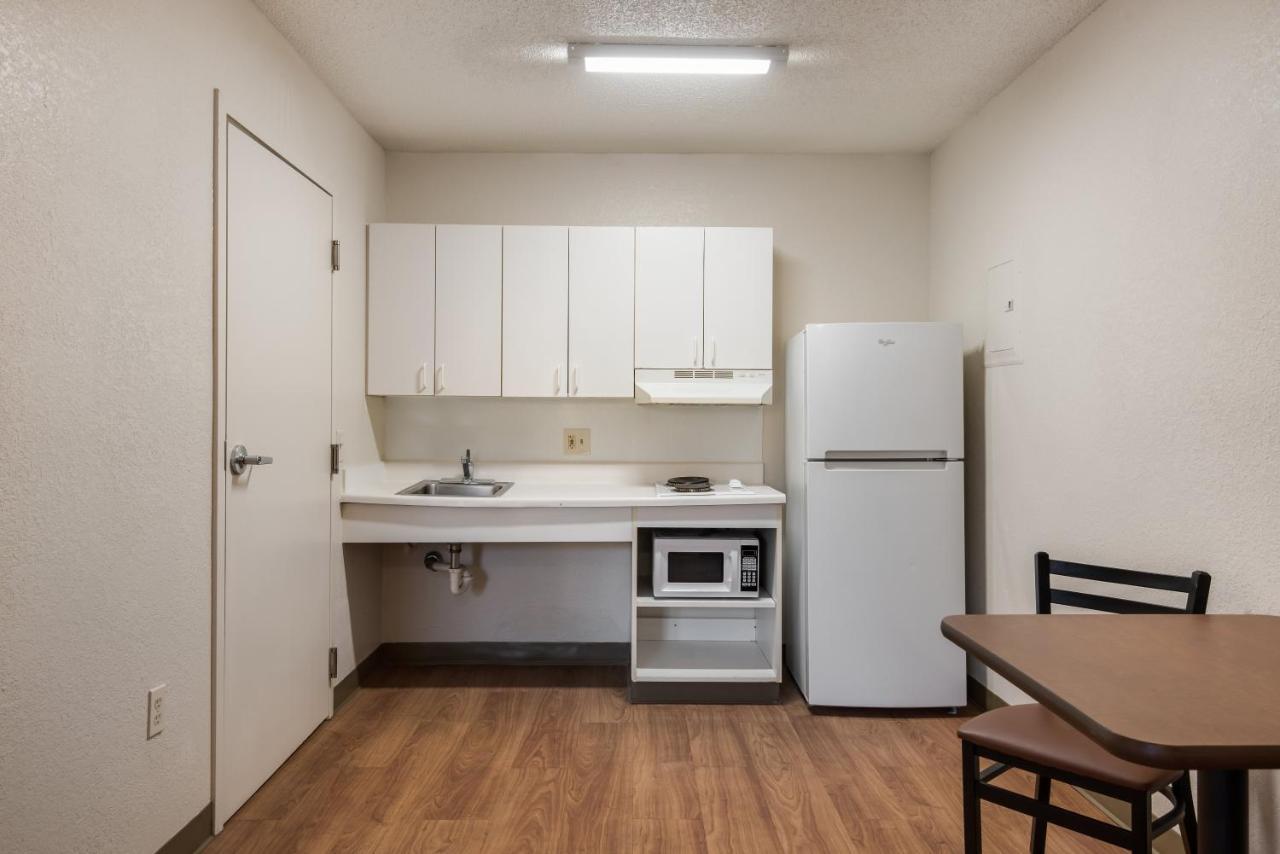 Birch Hill Suites Kansas City - Independence Kültér fotó