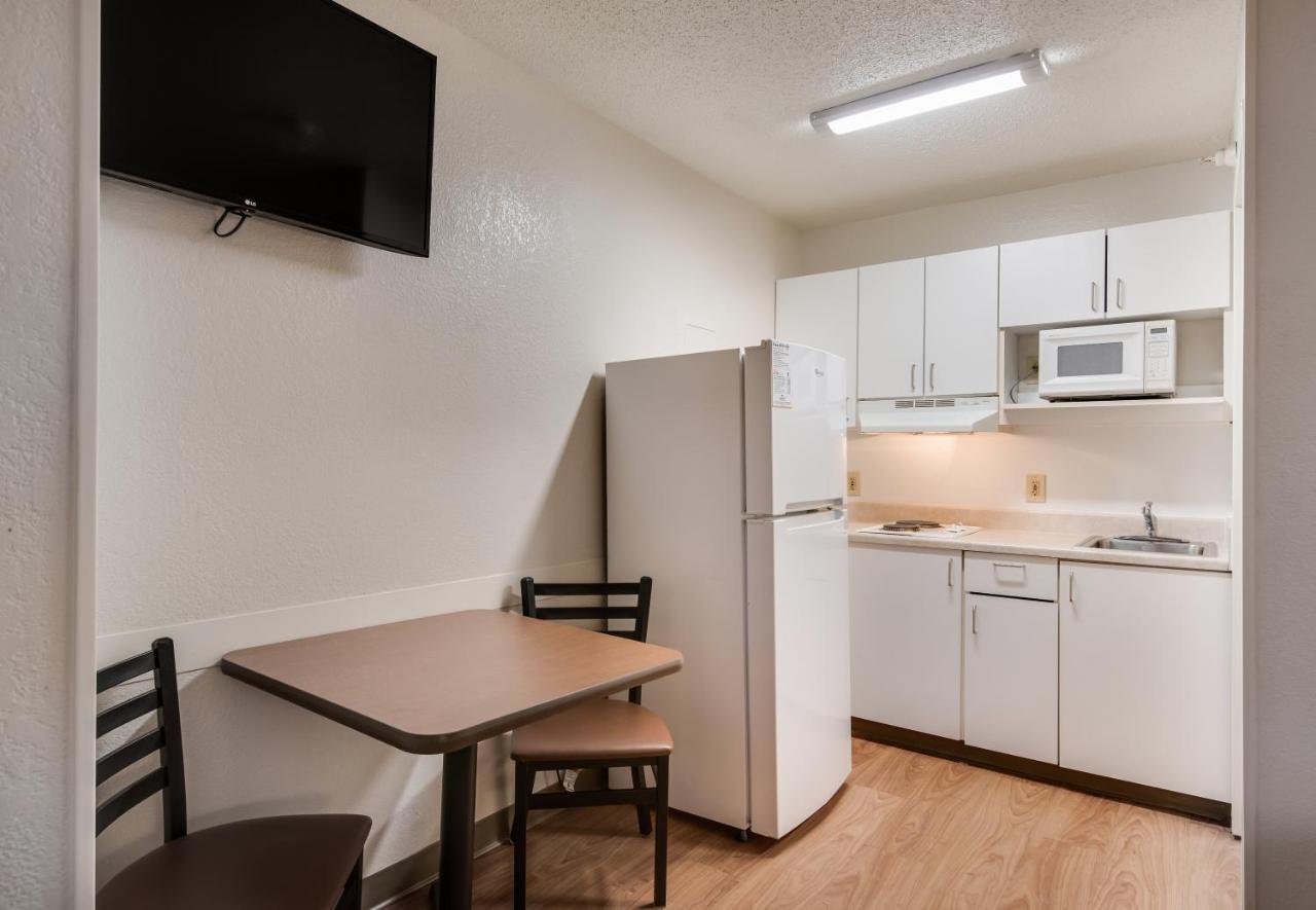 Birch Hill Suites Kansas City - Independence Kültér fotó
