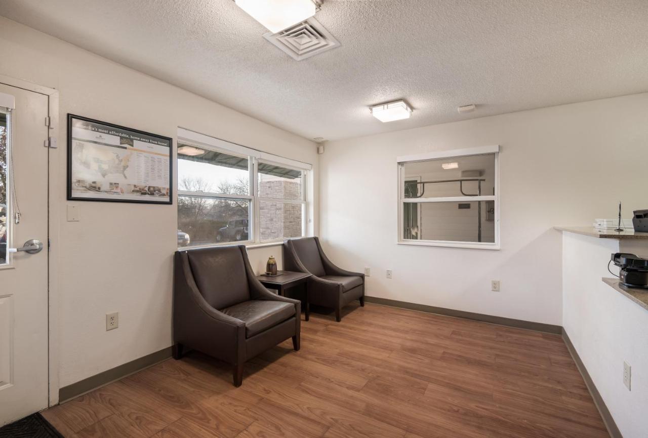 Birch Hill Suites Kansas City - Independence Kültér fotó
