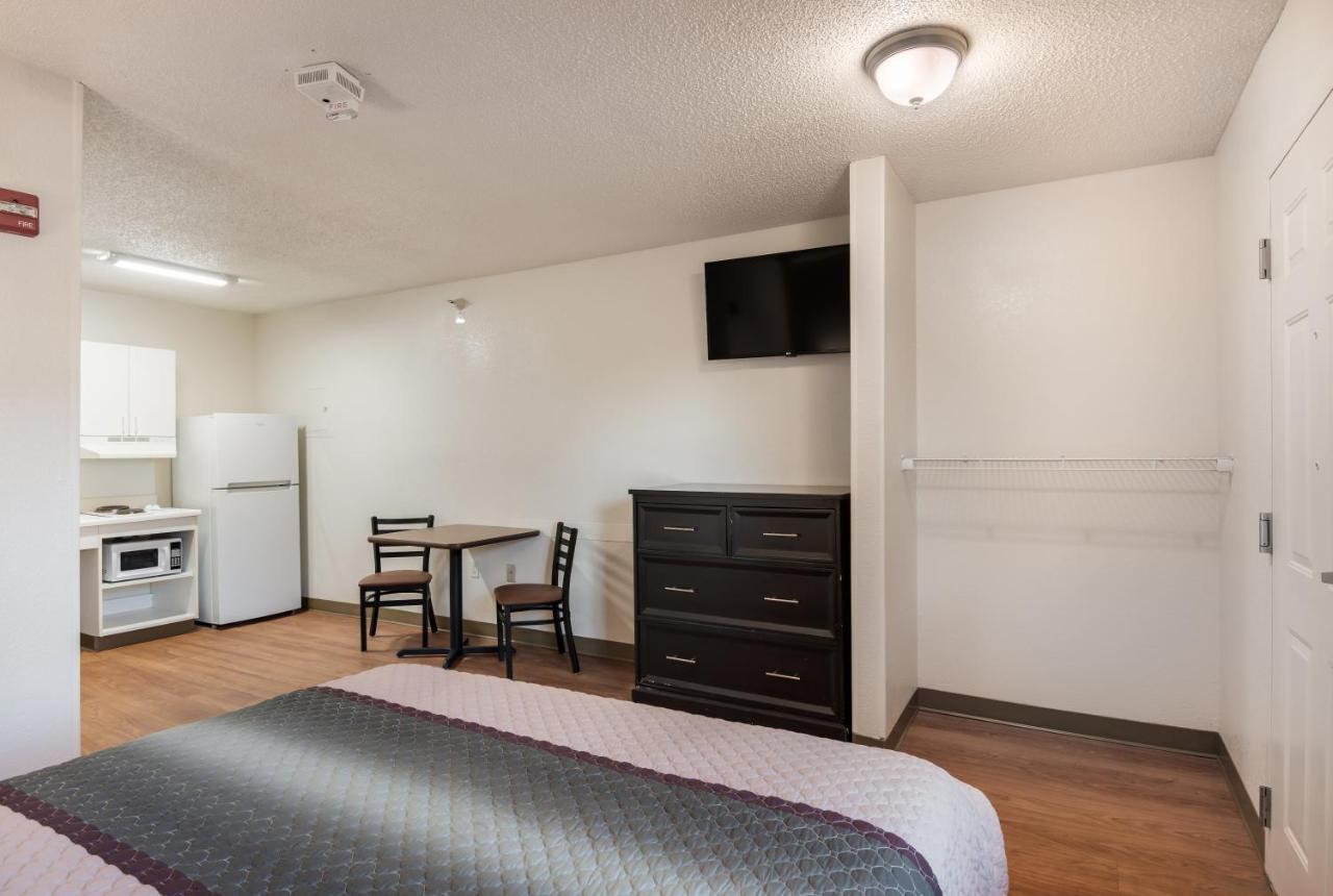 Birch Hill Suites Kansas City - Independence Kültér fotó