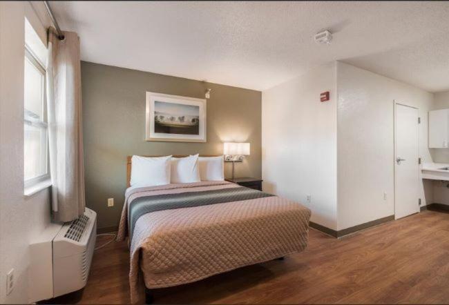 Birch Hill Suites Kansas City - Independence Kültér fotó