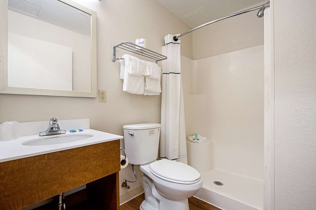 Birch Hill Suites Kansas City - Independence Szoba fotó
